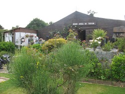 le musée rural de guimaëc se trouve sur la route touristique entre Saint jen du doigt et Locquirec