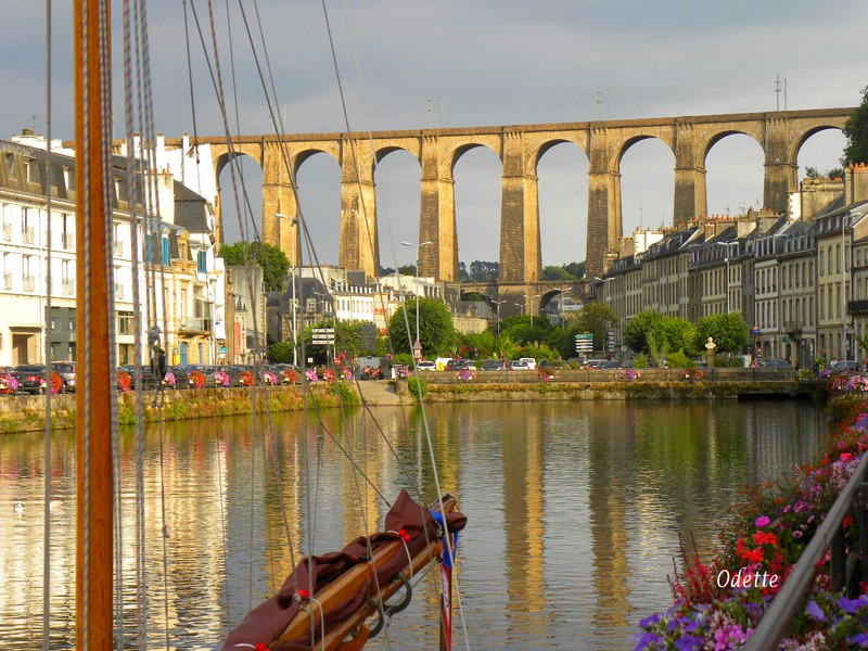 mrlaix-cite-touristique-maisons-pans-de-bois-proche-plougasnou-gite-bretagne-bord-de-mer